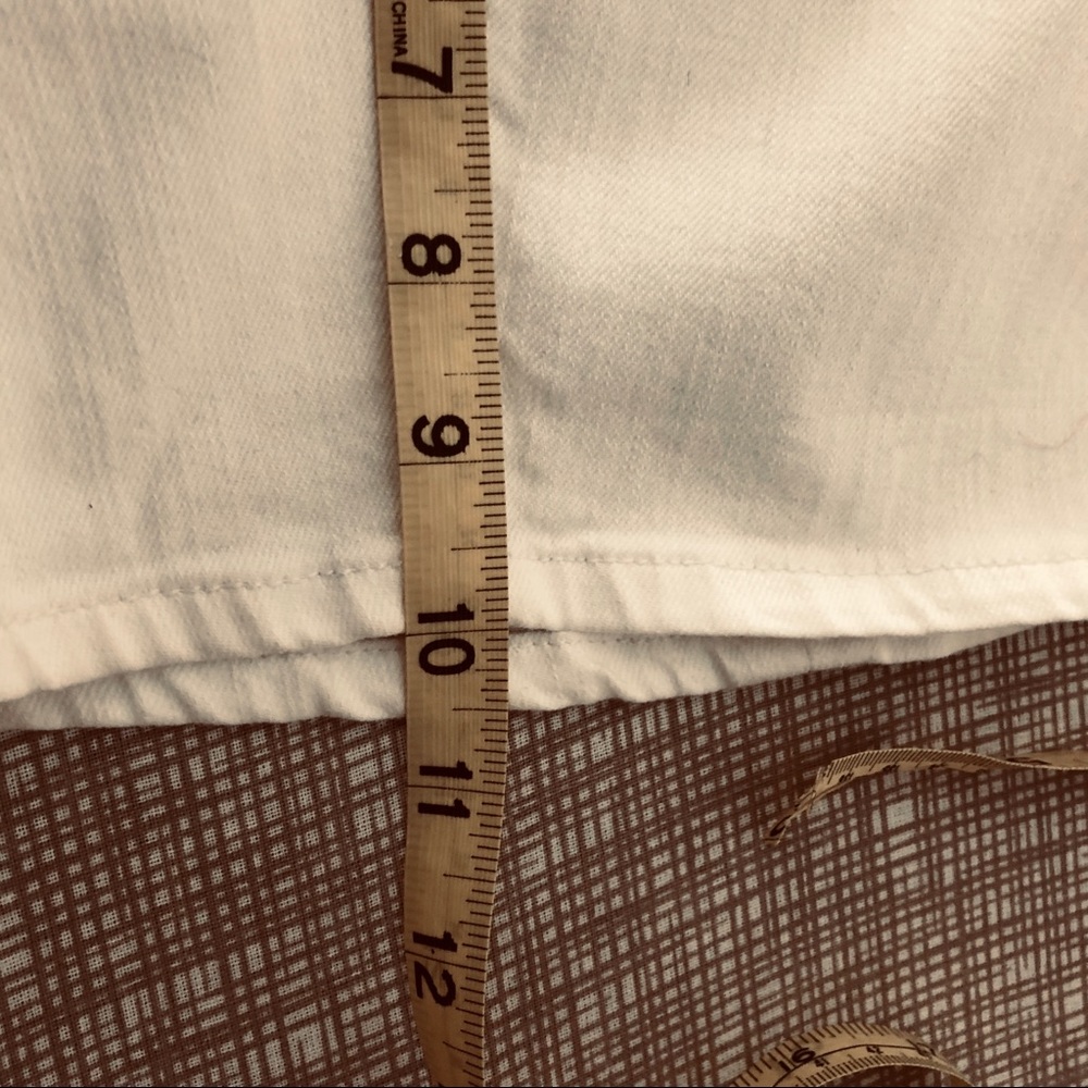 Shorts - Picture 4 of 4